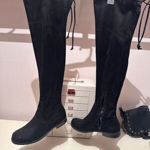 Unisa Black Over-the-Knee Boots Sleek and Stylish